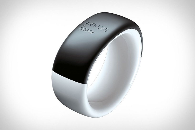 starck-AEKLYS-ring-wearable-technology-designboom-001.jpg